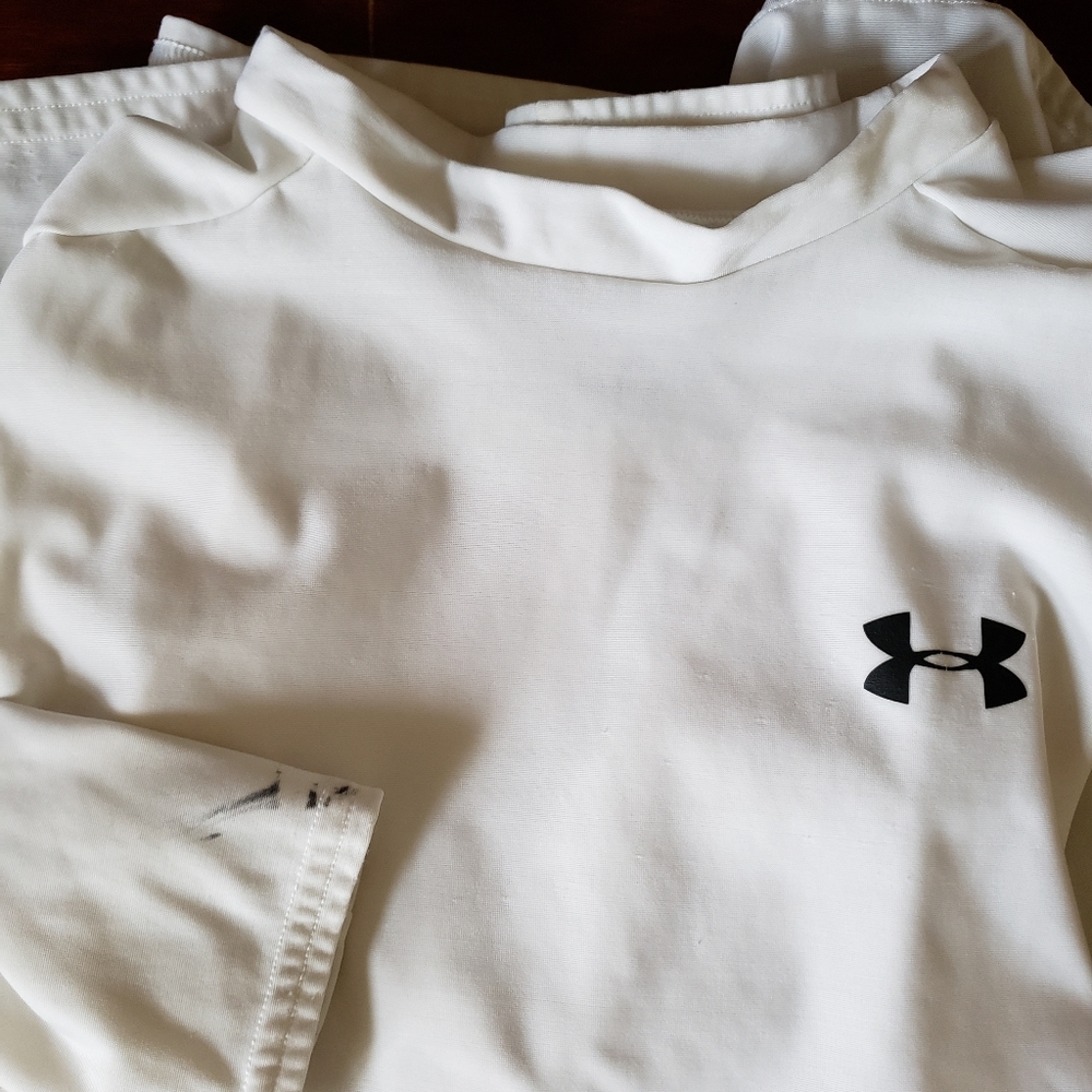 Youth Under Armour long sleeve heatgear shirt - Picture 4 of 4